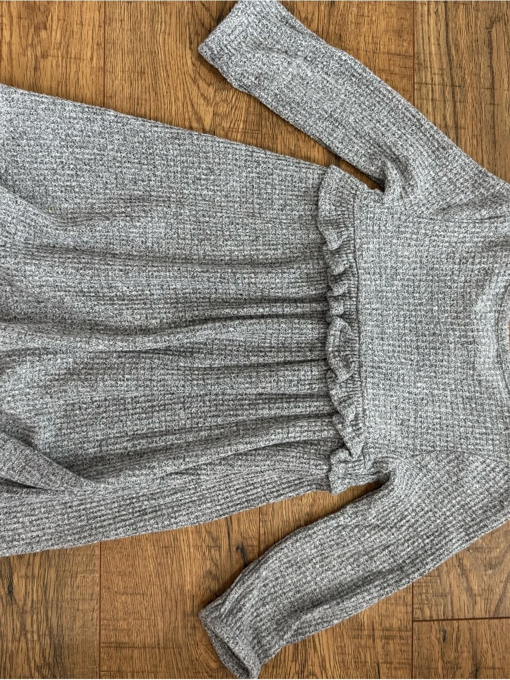 Old Navy Gray Ribbed Ruffle-Front Knit Dress